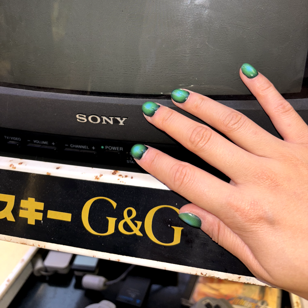 PUTTHEMINACOFFIN x UUUUU