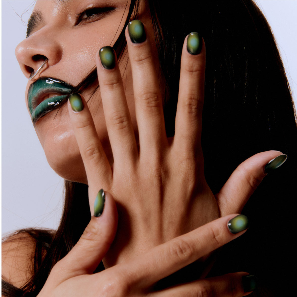 PUTTHEMINACOFFIN x UUUUU